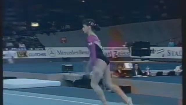 Natalja Laschenova (URS) - Worlds 1989 - All Around - Floor Exercise смотреть онлайн