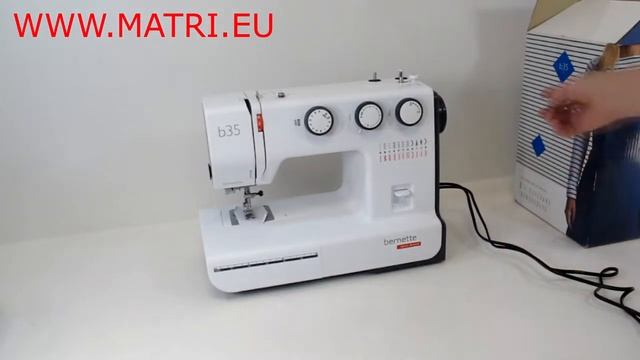Bernette B35 Sewingmachine What's In The Box