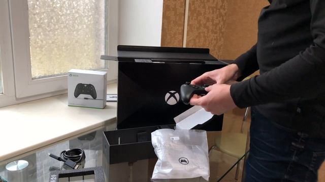 Распаковка Монстра - Xbox one X смотреть онлайн