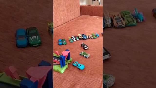 Хот Вилс трек- атака летучих мышей смотреть онлайн