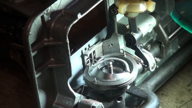 Ремонт самого проблемного узла в швейной машине Чайка. смотреть онлайн