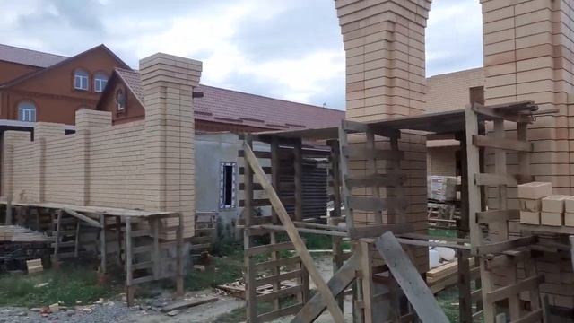 Красивый забор.Насыр Корт ул.АрчАковА. смотреть онлайн