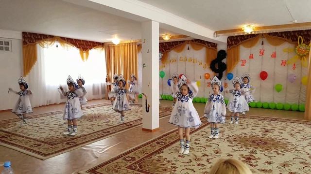 Рауан 2016 Танец "Гжель узорчатая" д/с №29 смотреть онлайн