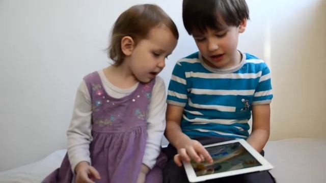 КАК РАСТУТ РАСТЕНИЯ? Интерактивная детская книга для iPad смотреть онлайн
