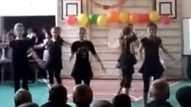 Ансамбль "Баллиц" с. Карджин - Девичий танец (Худ. рук. Дзугаева Альбина) смотреть онлайн