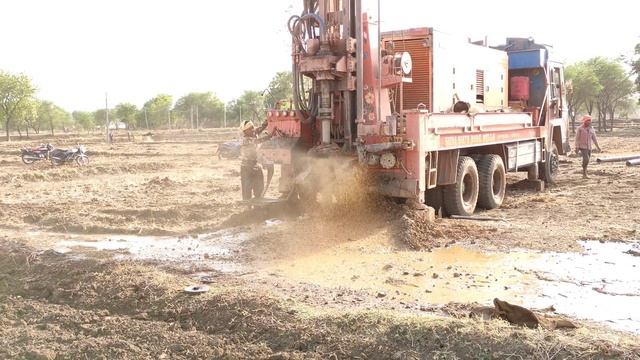 borewell drilling - 110 Feet Deep Borewell | 1 Hp Motor | Borewell water checking Methods смотреть онлайн