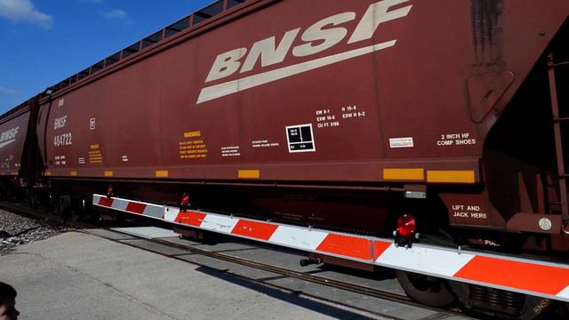 BNSF southbound through Savanna, Il 3-29-14 смотреть онлайн