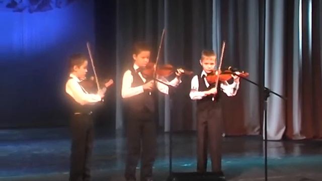 ТРИО скрипачей. Дженкинсон." Танец" смотреть онлайн