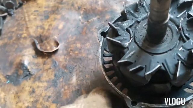 Mitsubishi Pajero Sport замена коллектора генератора