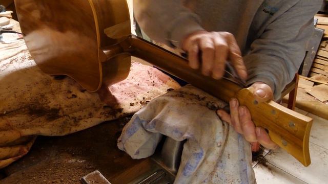 Wenn der Gitarren griff krumm ist/Когда гриф гитары изогнут/When the guitar handle is crooked смотреть онлайн