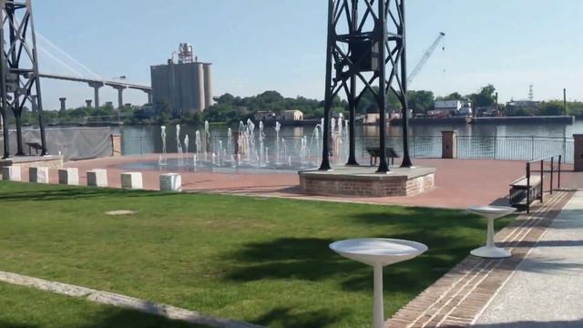 A Walk On The Riverwalk of Savannah Georgia смотреть онлайн