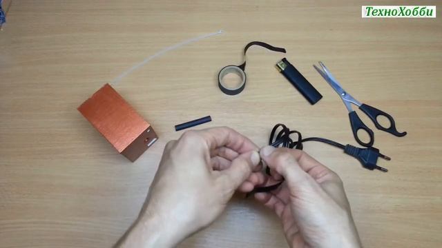 Простой способ надежной фиксации провода, кабеля, проходящего через отверстие в корпусе устройства смотреть онлайн