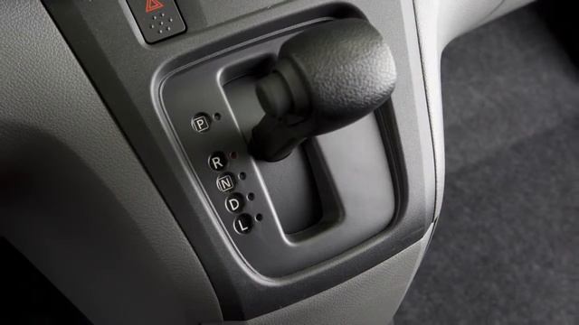 2018 Nissan NV200 - Hill Start Assist смотреть онлайн