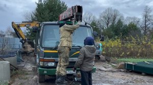 Порвал трос на стреле манипулятора. Слава богу никого не ...