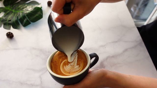 How To Make A Swan Latte Art | Beginners Guide That Works! смотреть онлайн