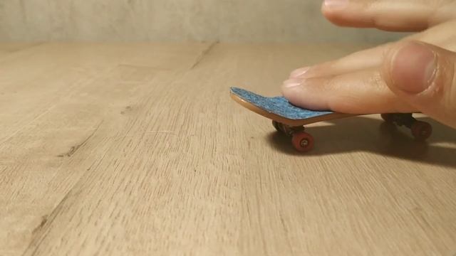 ТОП 5 ТРЮКОВ ДЛЯ НОВИЧКОВ НА ФИНГЕРБОРДЕ ??? смотреть онлайн