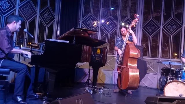 DAVID GIORCELLI TRÍO AT CENTRE CIVIC CAN DEU - LES CORTS. BCN смотреть онлайн