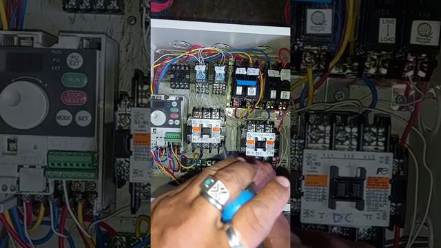 FORWARD REVERSE ELECTRICAL WIRING CONNECTION W/INVERTER S520....MITSUBISHI смотреть онлайн