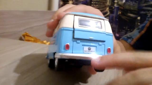 1962 Volkswagen Classical Bus смотреть онлайн