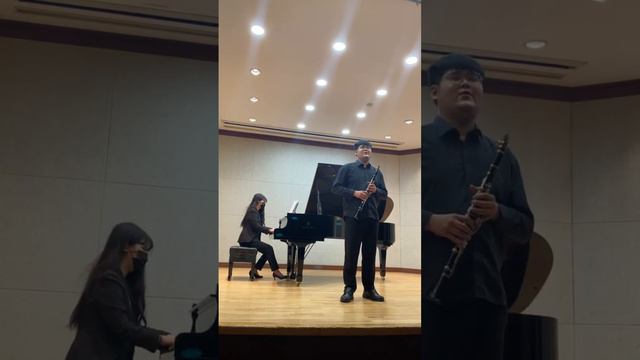 Francis Poulenc Clarinet Sonata 1st Mov смотреть онлайн