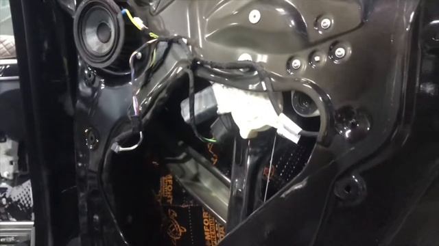 BMW X6 комплексная шумоизоляция по варианту Премиум. Салон обесшумлен материалами Комфортмат смотреть онлайн