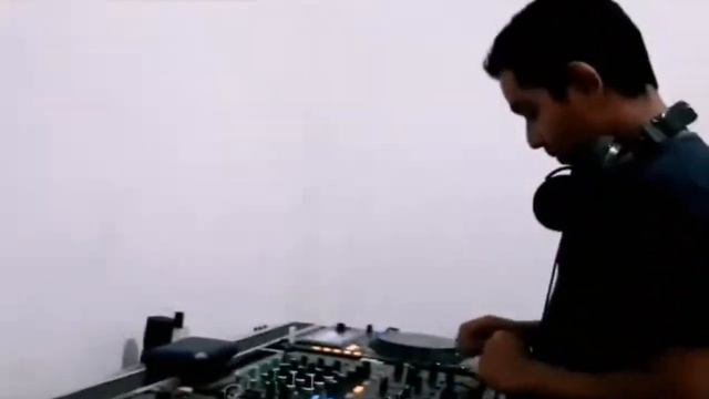 SHAN PUTHA DJ RAP DJ Fonts Cover _ // DJ FONTS..... смотреть онлайн