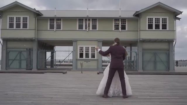 Perfect - Pier Wedding Dance | Bubbles & Goosey смотреть онлайн