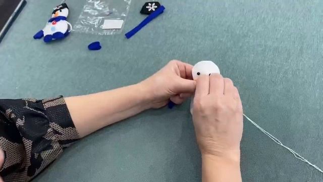 Мастерская под ёлкой. Выпуск №6. Снеговик-почтовик. смотреть онлайн