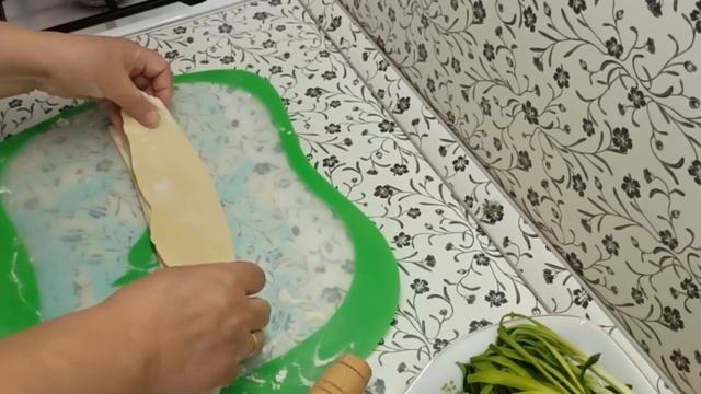 ЛАПША ИЗ ЗАВАРНОГО ТЕСТА .//Вкусный и быстрый суп.// смотреть онлайн