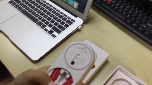 Мышь Xiaomi Mi Portable Mouse Bluetooth смотреть онлайн