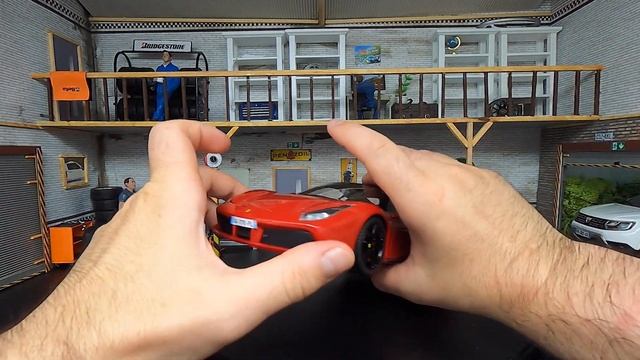 ? FERRARI 488 GTB, Bburago 1/18 (16905R) #70 смотреть онлайн
