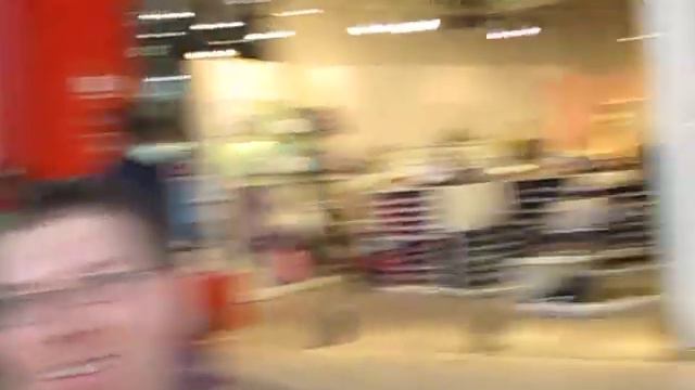 Голышак в ТЦ смотреть онлайн