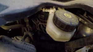 Toyota Auris лопнули тормозные трубки.Меняем на новые!!!