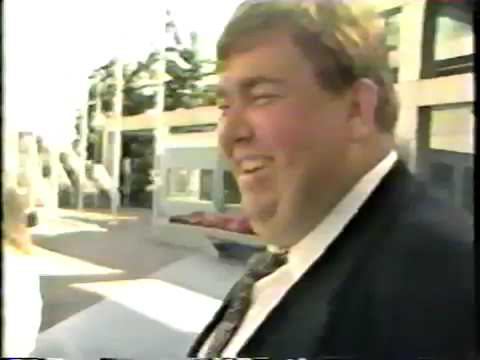 John Candy's (actor) Autograph смотреть онлайн