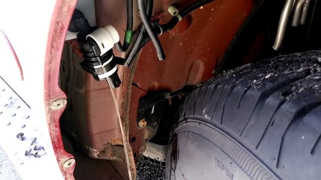 2005 Nissan Pathfinder Windshield Washer Fluid Pump Replacement