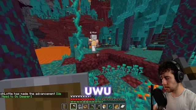 Minecraft Manhunt Boys VS 4 Girls