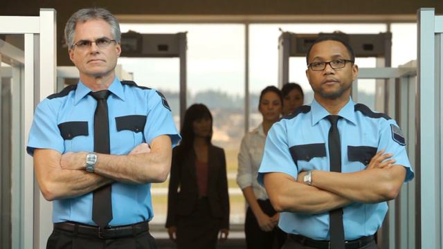 Волк вытащил ребёнка из дома! Родители кричали когда узнали причину!