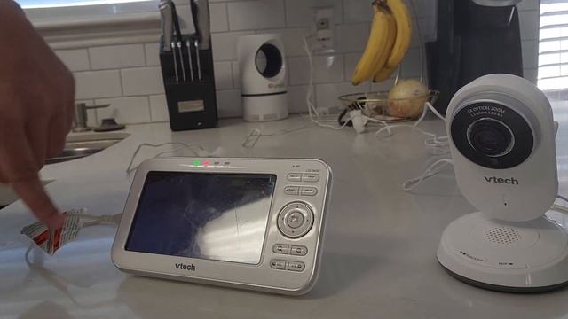 VTech VM819 Video Baby Monitor with 19 Hour Battery Life Review смотреть онлайн