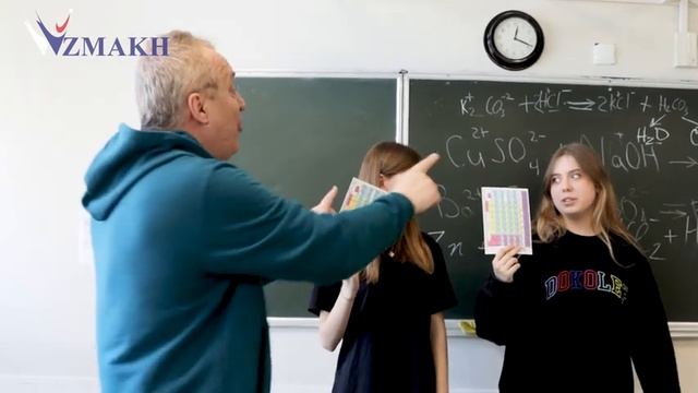 «Школа «Взмах» не убивает в ребятах интерес к жизни»! Учитель химии и биологии Андрей Епишкин смотреть онлайн