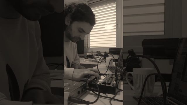 "Statistic probability" - 01/02/2020 #jamuary2020 (VOLCA FM + PO 12 + ZOOM 505 II GUITAR) смотреть онлайн