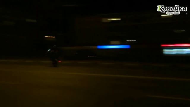 Гонки мотоциклов на заднем колесе в центре Сергиева Посада смотреть онлайн