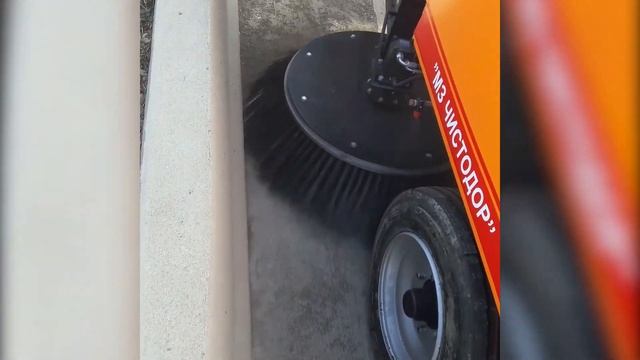 Подметально-уборочная машина «ЧИСТОДОР»