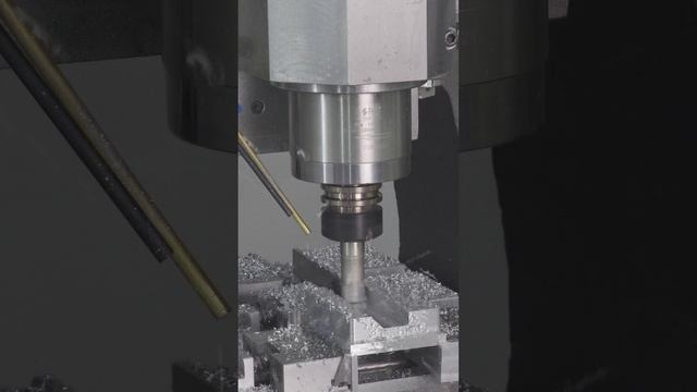 Работа ЧПУ фрезерного станка.