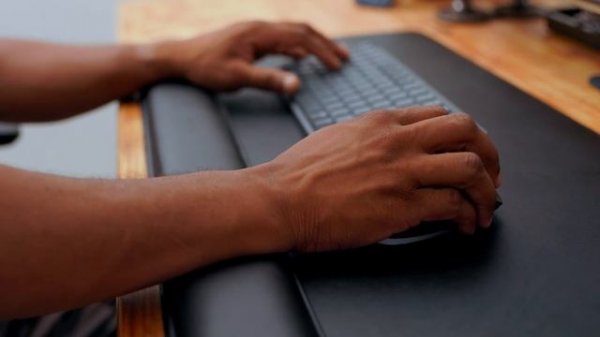 THE BEST DESK MAT FOR YOUR HOME SETUP | HEXCAL UNBOXING VIDEO