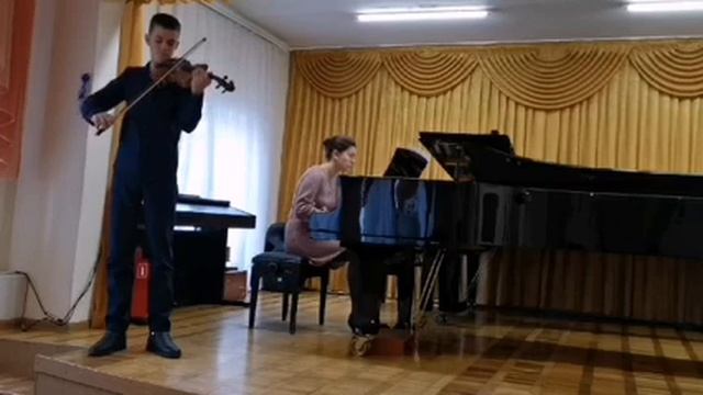 Бабкин Кирилл (7класс ) П. И. Чайковский "Русский танец" смотреть онлайн