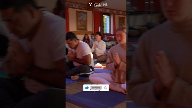 Umbrella represents something special #spiritual #divine #bhakti #shorts смотреть онлайн