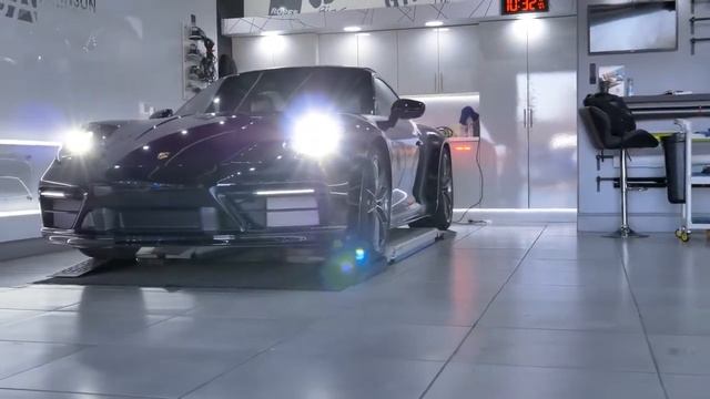 Porsche 911 - 992 C4S Packing and Delivery | New Porsche 2020 Model | Wheelspeedia смотреть онлайн