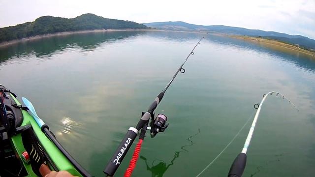 TROLLING Catfish, Walleye, Pike with KAYAK Тролинг на бяла риба, сом и щука с каяк смотреть онлайн