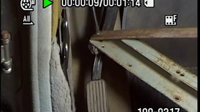 Оборвался трос открывания капота Mercedes W126-500 SEL.