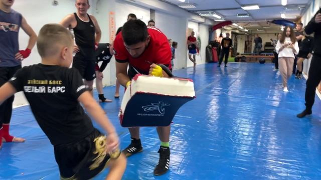 Белый Барс - Тайский Бокс - Набережные Челны - Мастер-класс от Амирхана Доктора Зоидова? смотреть онлайн